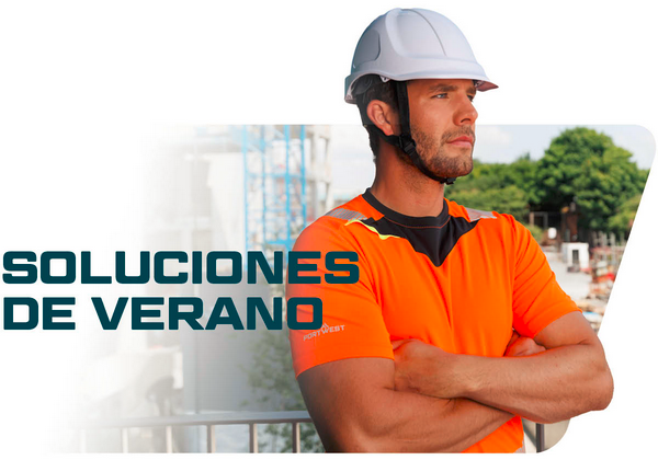 Trabajador con camiseta naranja de manga corta. Lleva un casco de seguridad blanco, tiene los brazos cruzados y está apoyado en una barandilla. Al fondo se ve una calle con árboles y una obra en construcción. Se proporciona un enlace a nuestros productos de refrigeración.
